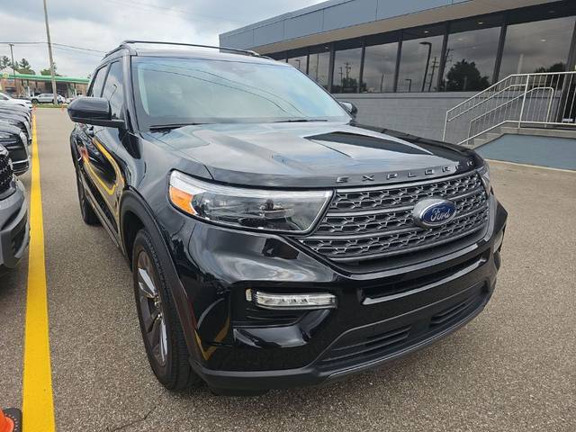 2023 Ford Explorer XLT 4WD photo