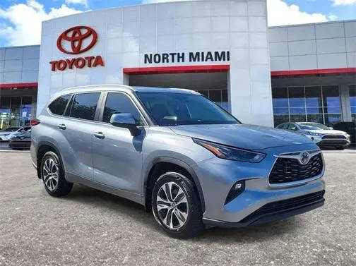 2023 Toyota Highlander XLE FWD photo