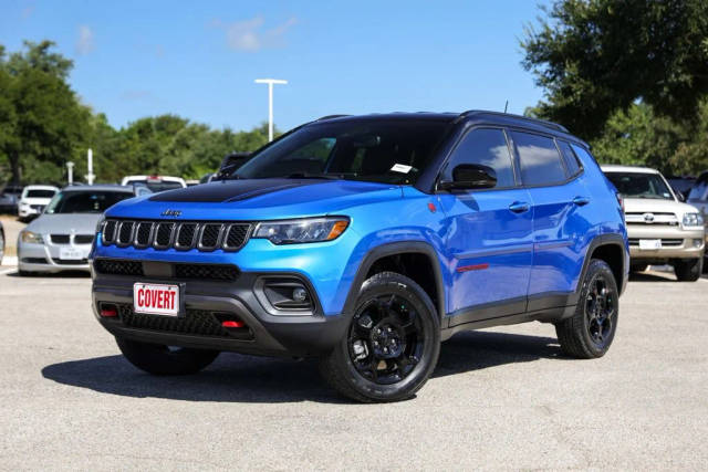 2023 Jeep Compass Trailhawk 4WD photo