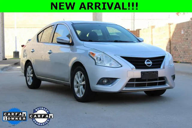 2015 Nissan Versa SL FWD photo