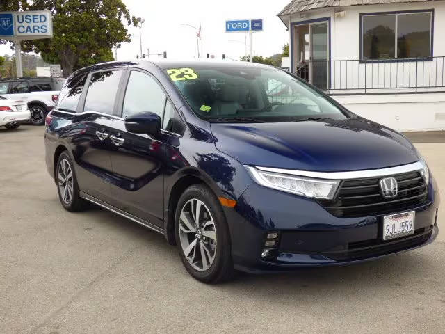 2023 Honda Odyssey Touring FWD photo