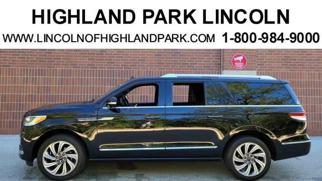 2022 Lincoln Navigator L Reserve 4WD photo