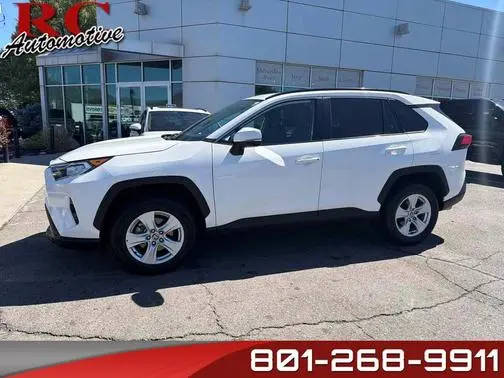 2021 Toyota RAV4 XLE AWD photo
