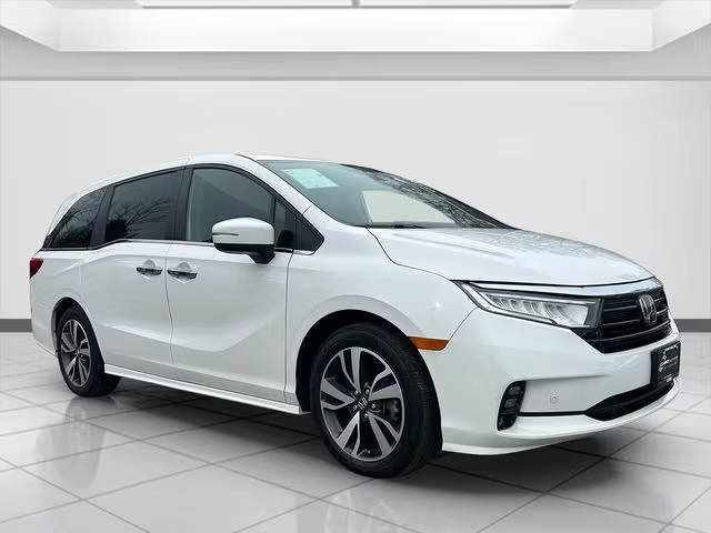 2023 Honda Odyssey Touring FWD photo