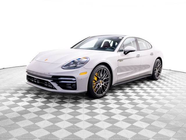 2023 Porsche Panamera Turbo S E-Hybrid AWD photo