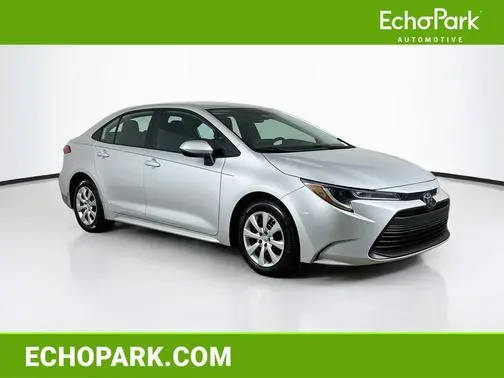 2023 Toyota Corolla LE FWD photo