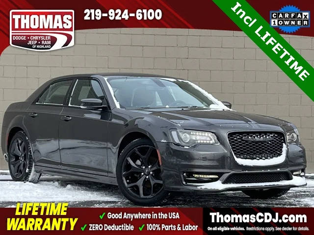 2023 Chrysler 300 Touring L RWD photo