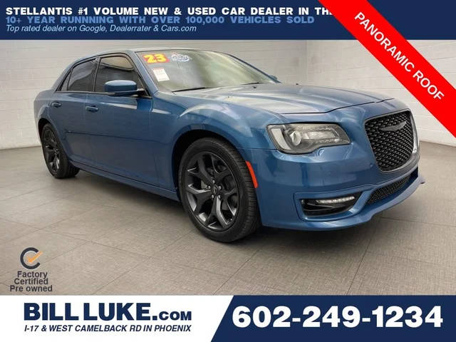 2023 Chrysler 300 Touring L RWD photo