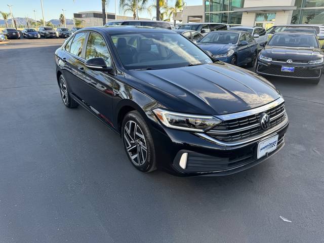 2023 Volkswagen Jetta SEL FWD photo