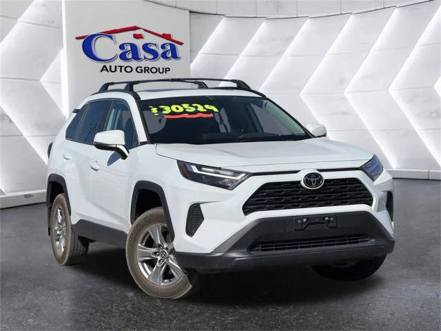 2023 Toyota RAV4 XLE FWD photo