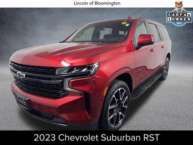 2023 Chevrolet Suburban RST 4WD photo