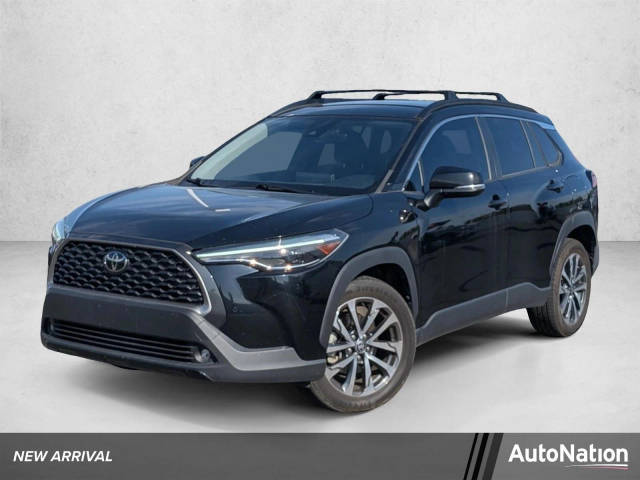 2022 Toyota Corolla Cross XLE AWD photo