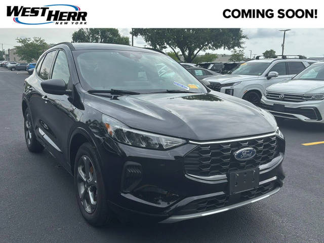2023 Ford Escape ST-Line AWD photo