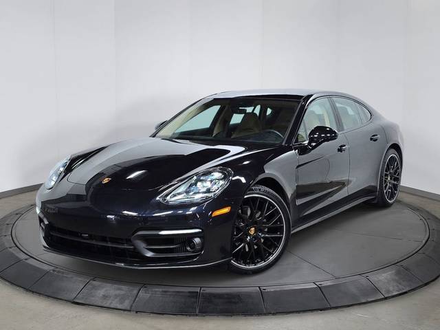 2023 Porsche Panamera RWD photo