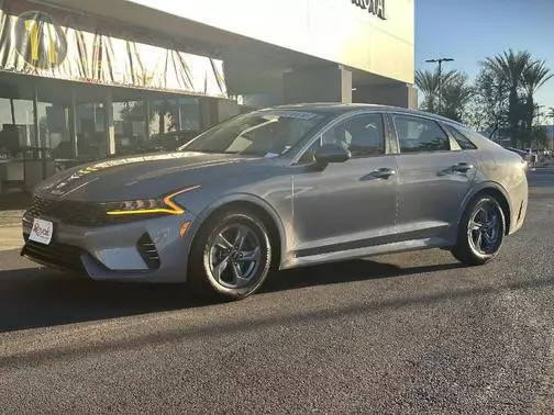 2022 Kia K5 LXS FWD photo