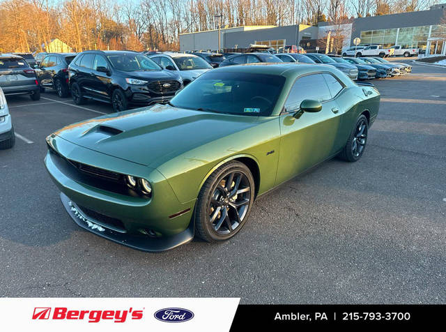 2023 Dodge Challenger R/T RWD photo