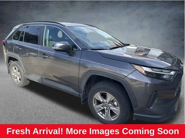2023 Toyota RAV4 XLE FWD photo