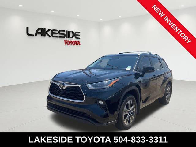 2023 Toyota Highlander XLE FWD photo