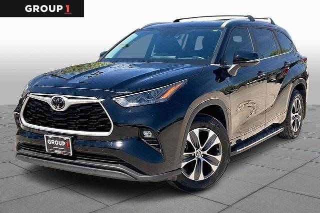 2023 Toyota Highlander XLE FWD photo