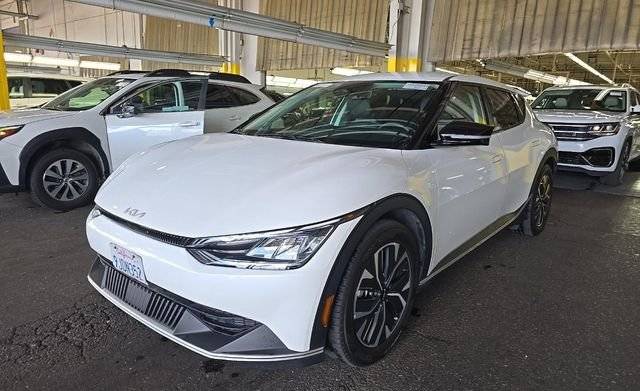 2023 Kia EV6 Light RWD photo