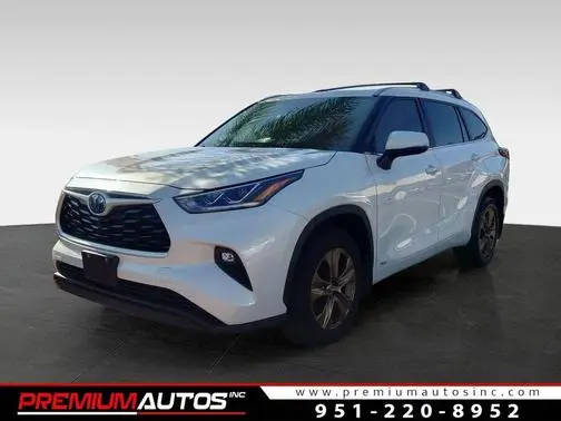2023 Toyota Highlander Hybrid Bronze Edition AWD photo
