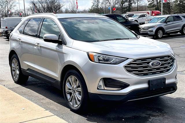 2019 Ford Edge Titanium AWD photo