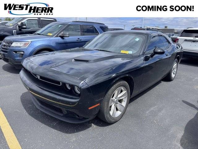 2023 Dodge Challenger SXT RWD photo