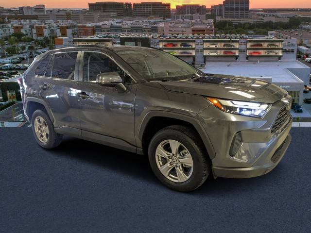 2023 Toyota RAV4 XLE FWD photo