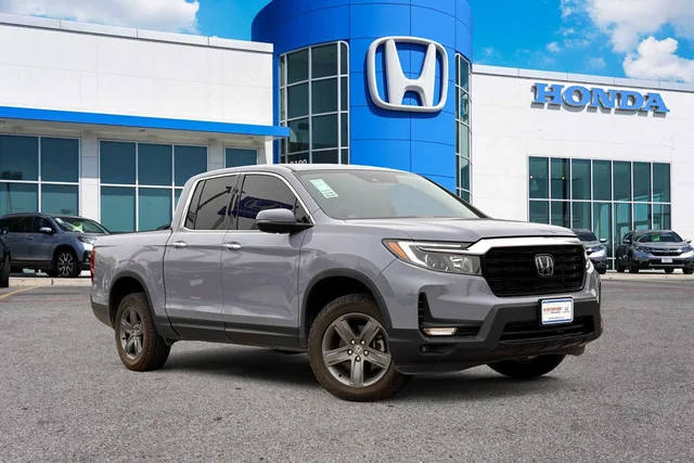 2023 Honda Ridgeline RTL-E AWD photo