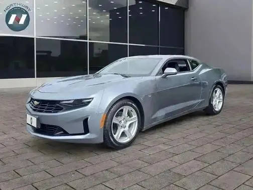 2022 Chevrolet Camaro 1LT RWD photo