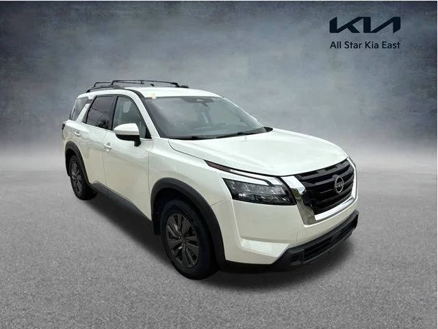 2023 Nissan Pathfinder SV FWD photo