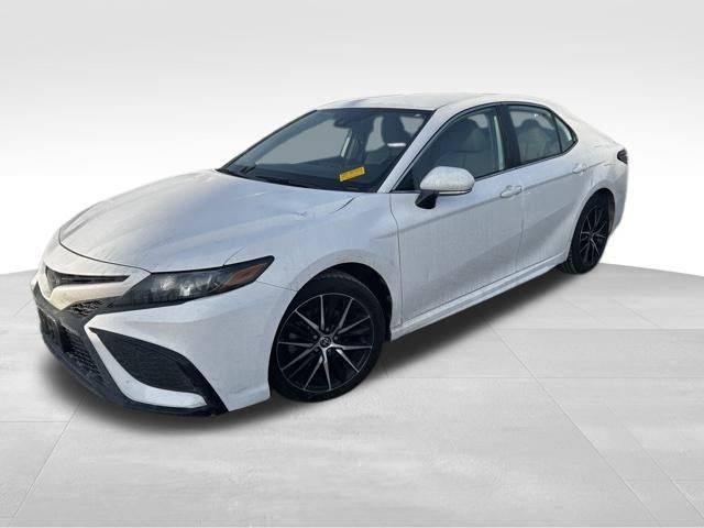 2022 Toyota Camry SE AWD photo