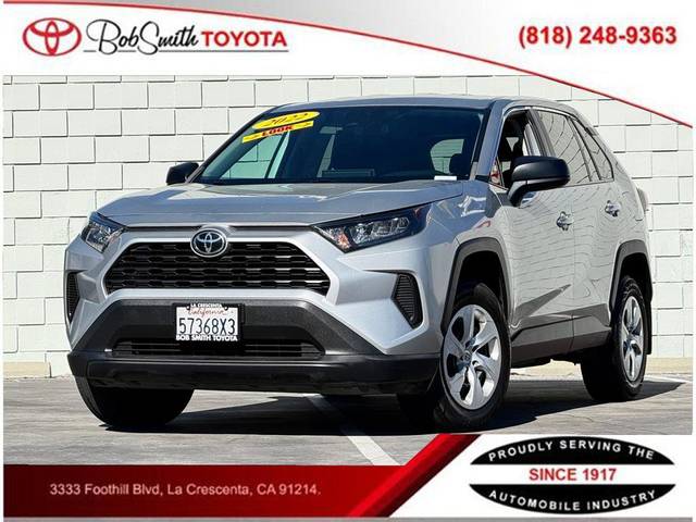 2022 Toyota RAV4 LE AWD photo