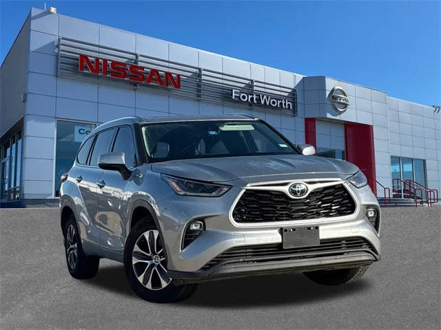 2021 Toyota Highlander XLE FWD photo