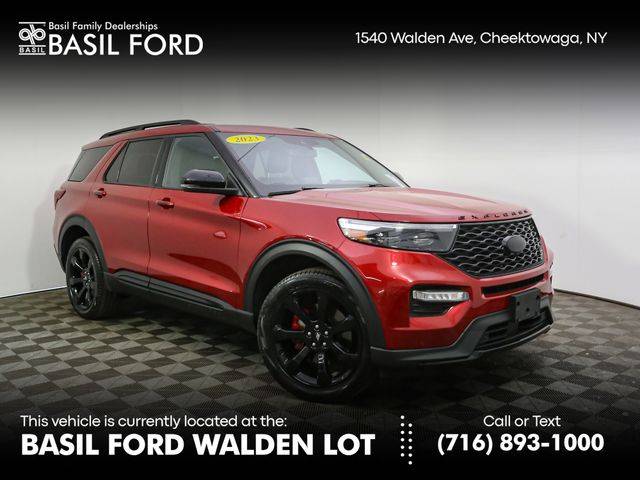 2023 Ford Explorer ST 4WD photo