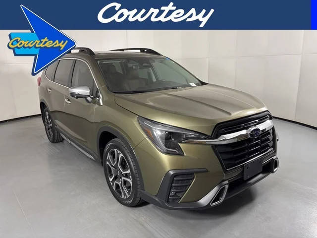 2023 Subaru Ascent Touring AWD photo