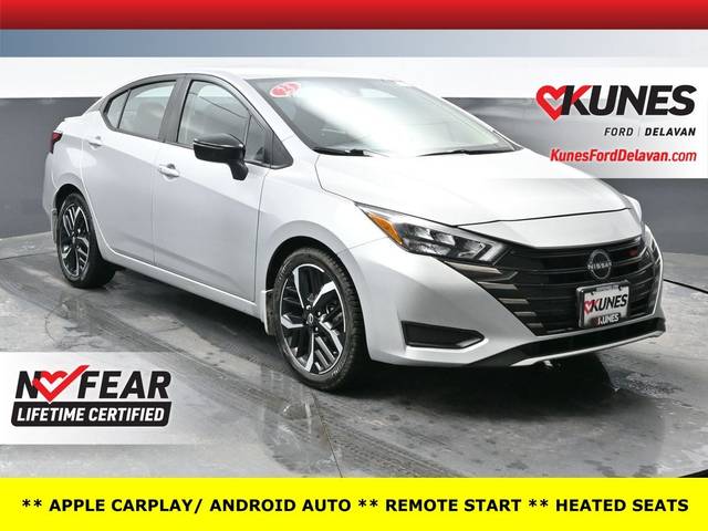 2023 Nissan Versa SR FWD photo