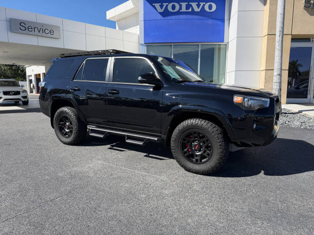 2023 Toyota 4Runner SR5 Premium 4WD photo