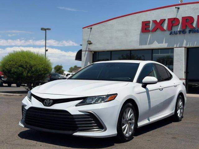 2022 Toyota Camry LE FWD photo