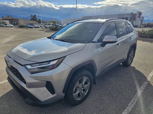 2022 Toyota RAV4 XLE FWD photo