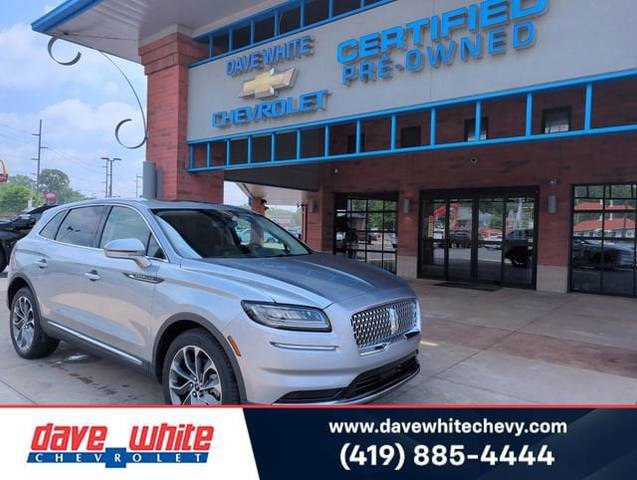 2023 Lincoln Nautilus Reserve AWD photo