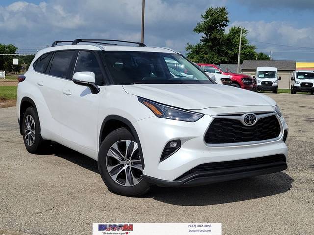 2023 Toyota Highlander L FWD photo