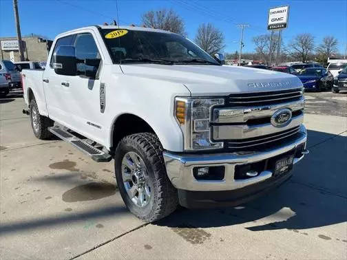 2019 Ford F-250 Super Duty LARIAT 4WD photo