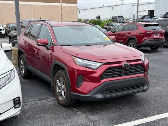 2023 Toyota RAV4 XLE AWD photo