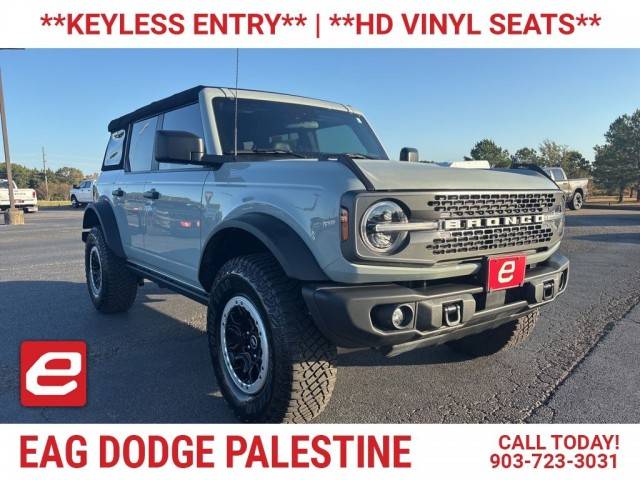 2023 Ford Bronco 4 Door Badlands 4WD photo