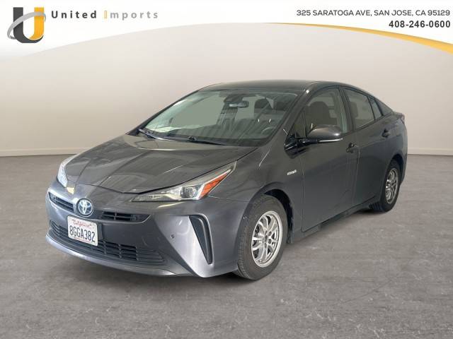 2020 Toyota Prius LE FWD photo