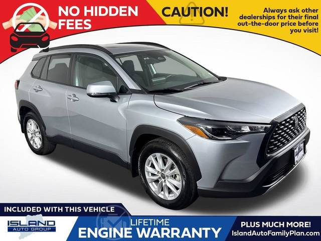 2023 Toyota Corolla Cross LE AWD photo