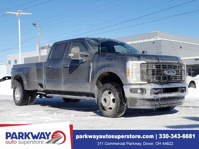 2023 Ford F-350 Super Duty XL 4WD photo