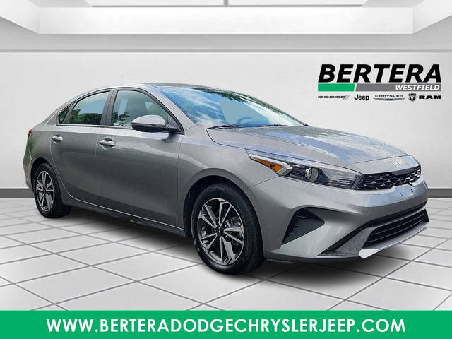 2023 Kia Forte LXS FWD photo