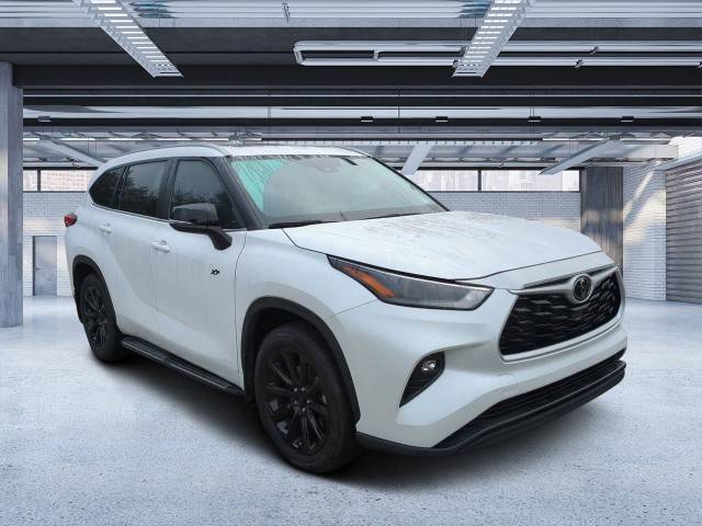 2023 Toyota Highlander XLE FWD photo